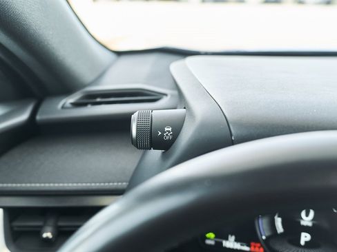 Used 2023 Lexus UX 250h F Sport w/ Accessory Package (Z1) image 39