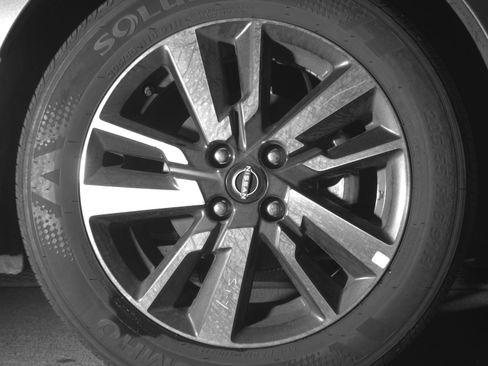 Used 2025 Nissan Versa SV FWD image 10