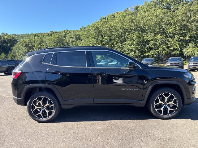 New 2026 Jeep Compass Limited AWD/4WD image 8
