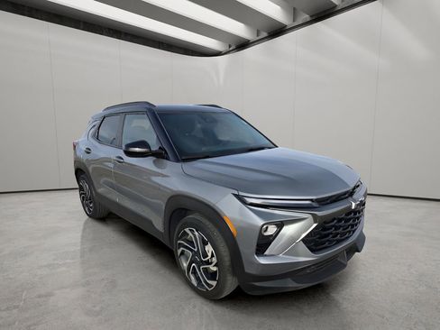 Used 2024 Chevrolet TrailBlazer RS w/ Driver Confidence Package image 7