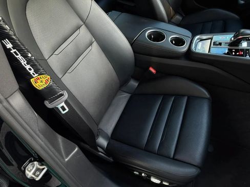 Used 2017 Porsche Panamera RWD image 21