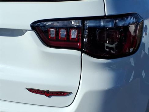 Certified 2022 Jeep Compass Trailhawk w/ Trailhawk Convenience Group image 32