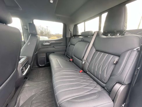 Used 2025 GMC Sierra 1500 Elevation w/ Preferred Package image 12