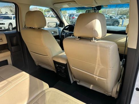 Used 2017 Ford Flex Limited image 40