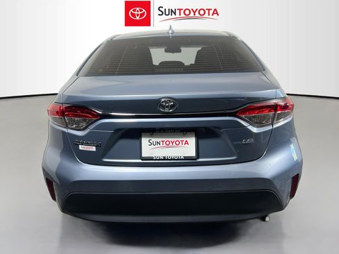 Used 2025 Toyota Corolla LE image 5