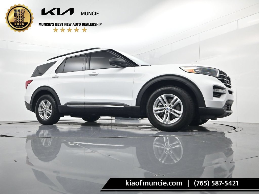 Used 2023 Ford Explorer XLT w/ Equipment Group 202A RWD image 35