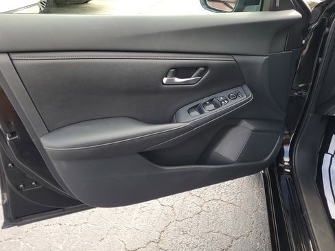 Certified 2022 Nissan Sentra S image 16