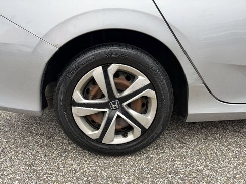 Used 2018 Honda Civic LX image 9