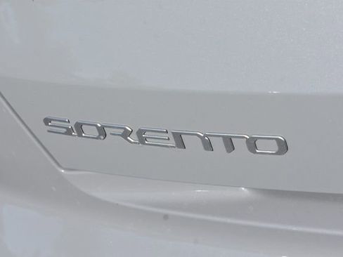 Used 2023 Kia Sorento SX AWD/4WD image 13