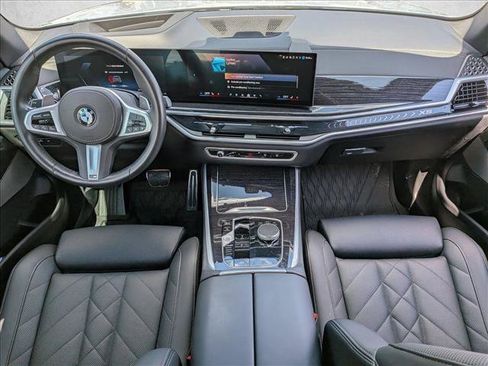 Used 2025 BMW X5 sDrive40i w/ M Sport Package RWD image 15