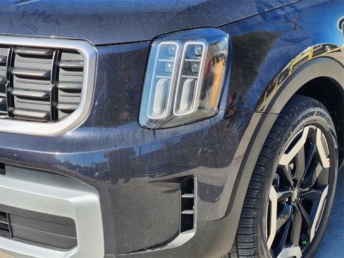 New 2025 Kia Telluride S image 5