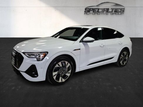 Used 2023 Audi e-tron Premium w/ Convenience Plus Package image 5