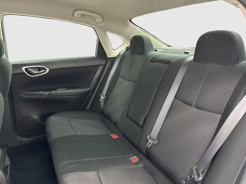 Used 2019 Nissan Sentra SR FWD image 35