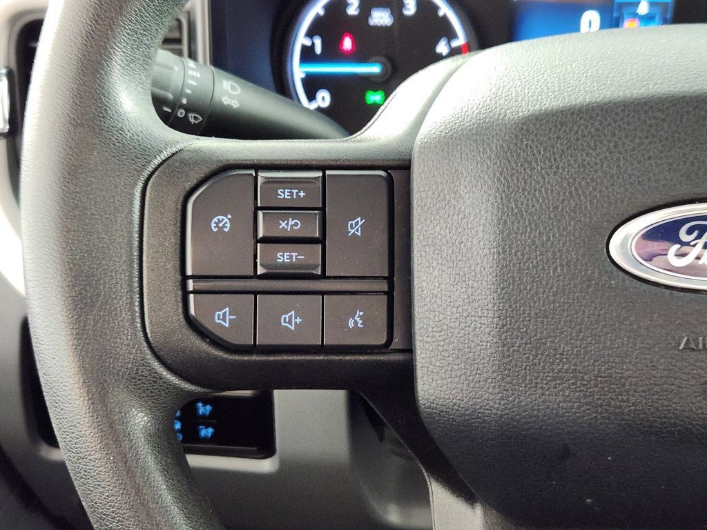 Used 2025 Ford F250 XLT AWD/4WD image 18