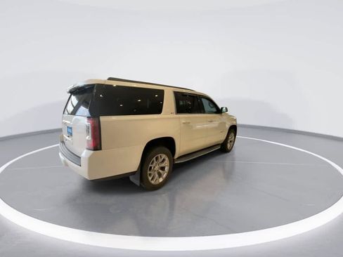 Used 2015 GMC Yukon XL SLT w/ Open Road Package AWD/4WD image 8