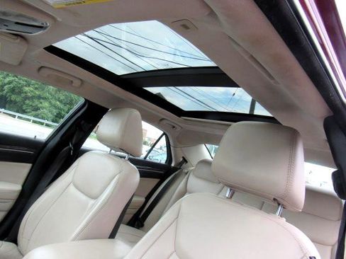 Used 2019 Chrysler 300 Touring L w/ Quick Order Package 22F image 18