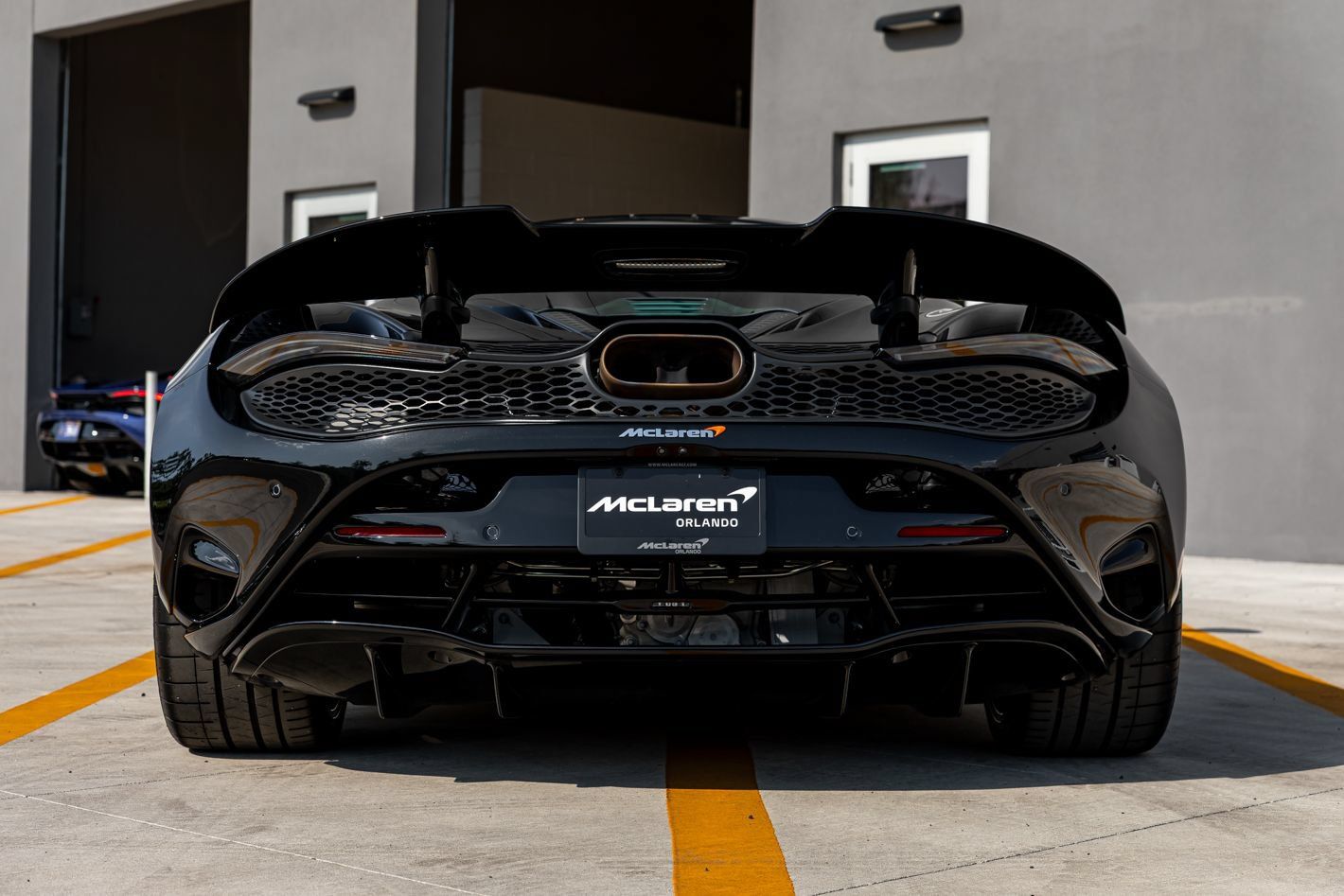 Used 2024 McLaren 750S RWD image 24