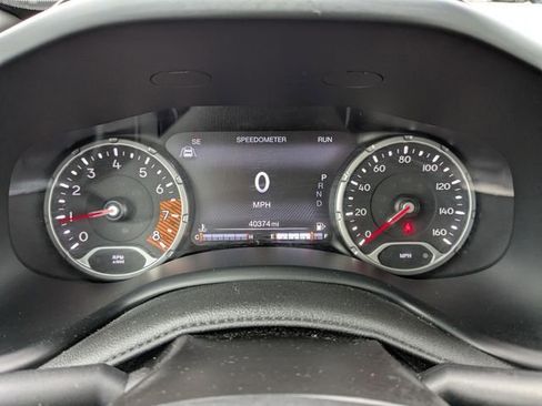 Used 2022 Jeep Renegade Latitude w/ Convenience Group AWD/4WD image 29