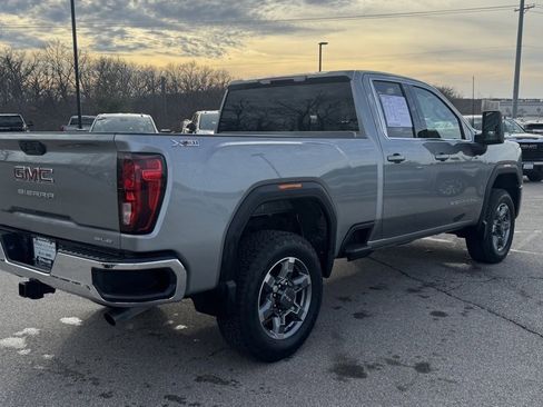 Used 2026 GMC Sierra 2500 SLE w/ SLE Value Package; image 5