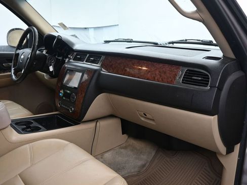 Used 2007 Chevrolet Avalanche LTZ w/ LTZ Preferred Equipment Group image 14