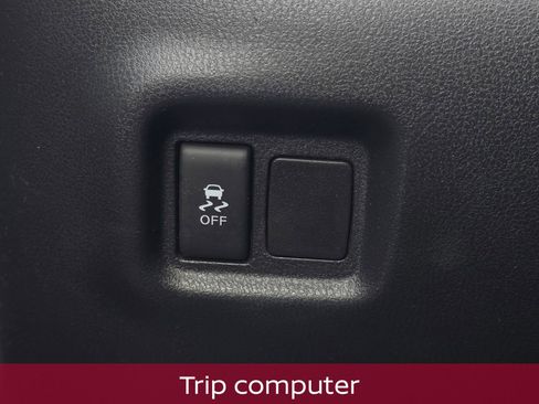 Used 2015 Nissan Versa SV image 15