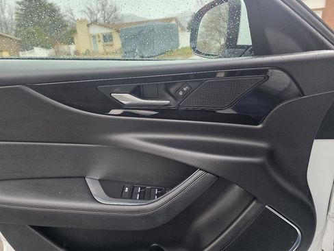 Used 2020 Jaguar XE S image 15