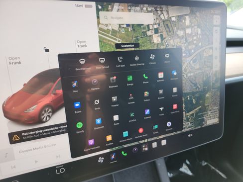 Used 2023 Tesla Model Y Long Range AWD/4WD image 31