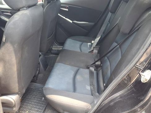 Used 2017 Toyota Yaris iA FWD image 9