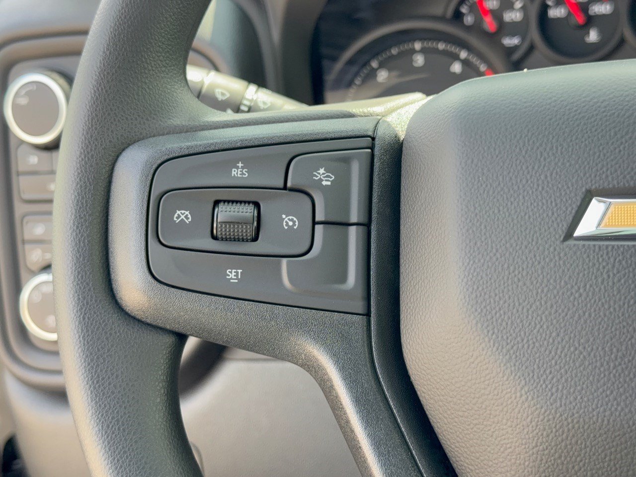 New 2026 Chevrolet Silverado 2500 Custom w/ Custom Value Package AWD/4WD image 18