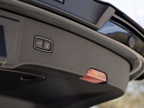 Certified 2026 Porsche Cayenne image 29