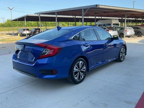 Used 2018 Honda Civic EX-L image 10