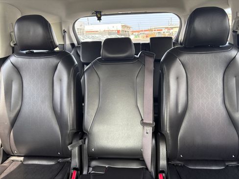 Used 2026 Kia Carnival FWD image 41