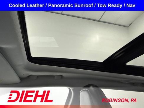 Used 2022 Jeep Cherokee Trailhawk w/ Sun, Sound & Nav Group AWD/4WD image 42