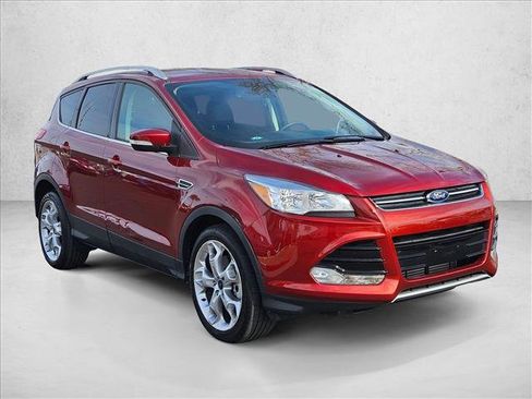 Used 2015 Ford Escape Titanium image 3
