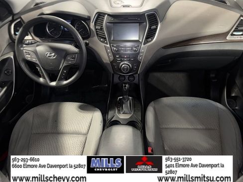 Used 2019 Hyundai Santa Fe XL SE image 14