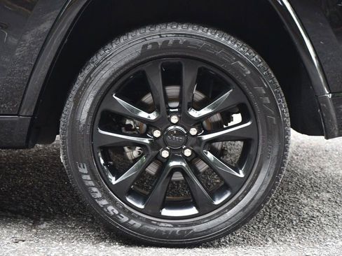 Used 2020 Jeep Grand Cherokee Altitude image 6