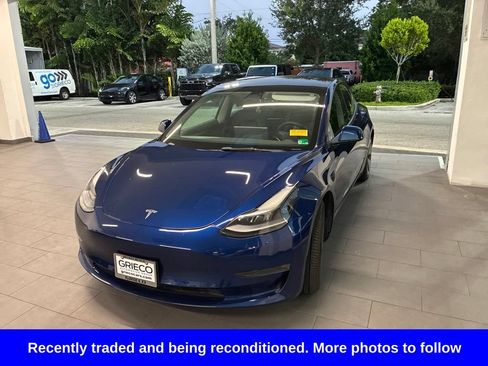 Used 2022 Tesla Model 3 Long Range AWD/4WD image 3