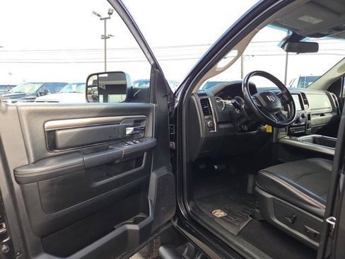 Used 2018 RAM 2500 Big Horn w/ Sport Appearance Group image 7
