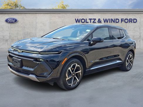 Used 2025 Chevrolet Equinox EV LT w/ Convenience Package FWD image 3