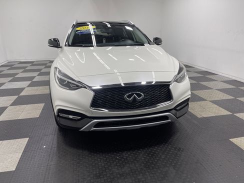 Used 2018 INFINITI QX30 Premium w/ Cargo Package image 7