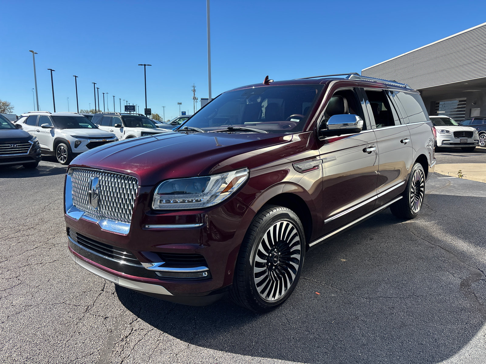 Used 2018 Lincoln Navigator L Black Label w/ Cargo Package AWD/4WD image 3