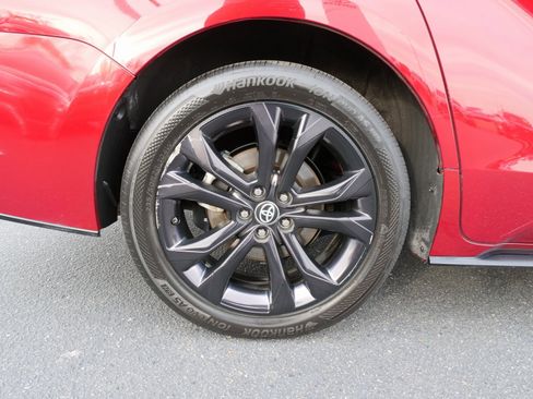 Used 2023 Toyota Sienna XSE image 12