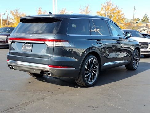 Certified 2023 Lincoln Aviator Reserve w/ Equipment Group 201A image 11