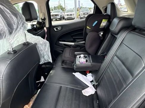 Used 2021 Ford EcoSport Titanium AWD/4WD image 16