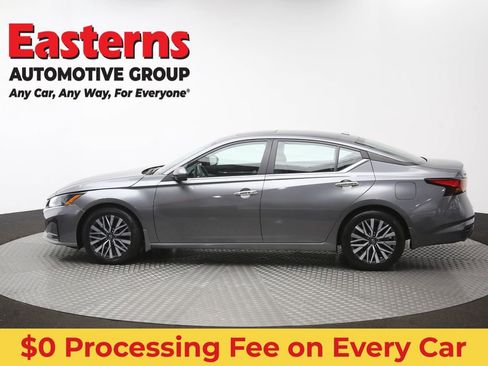 Used 2023 Nissan Altima 2.5 SV w/ SV Premium Package FWD image 60