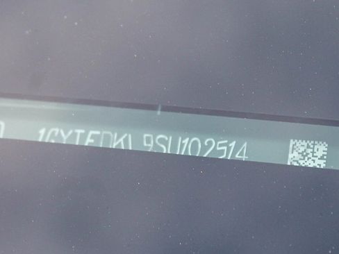 New 2025 Cadillac Escalade IQ Luxury 2 image 32