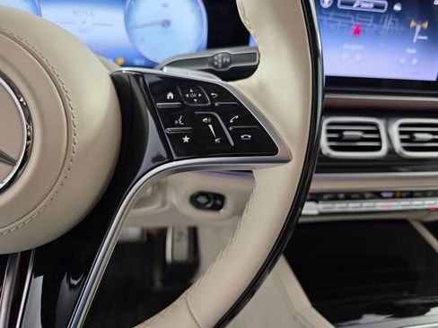 Certified 2025 Mercedes-Benz Maybach GLS 600 4MATIC image 23