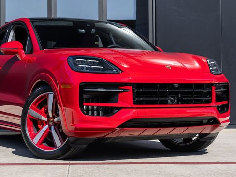 New 2026 Porsche Cayenne S image 9