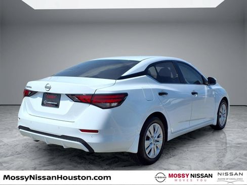 Certified 2025 Nissan Sentra S FWD image 7
