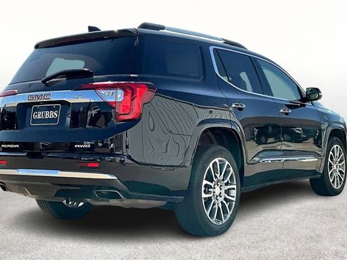 Used 2023 GMC Acadia Denali image 2